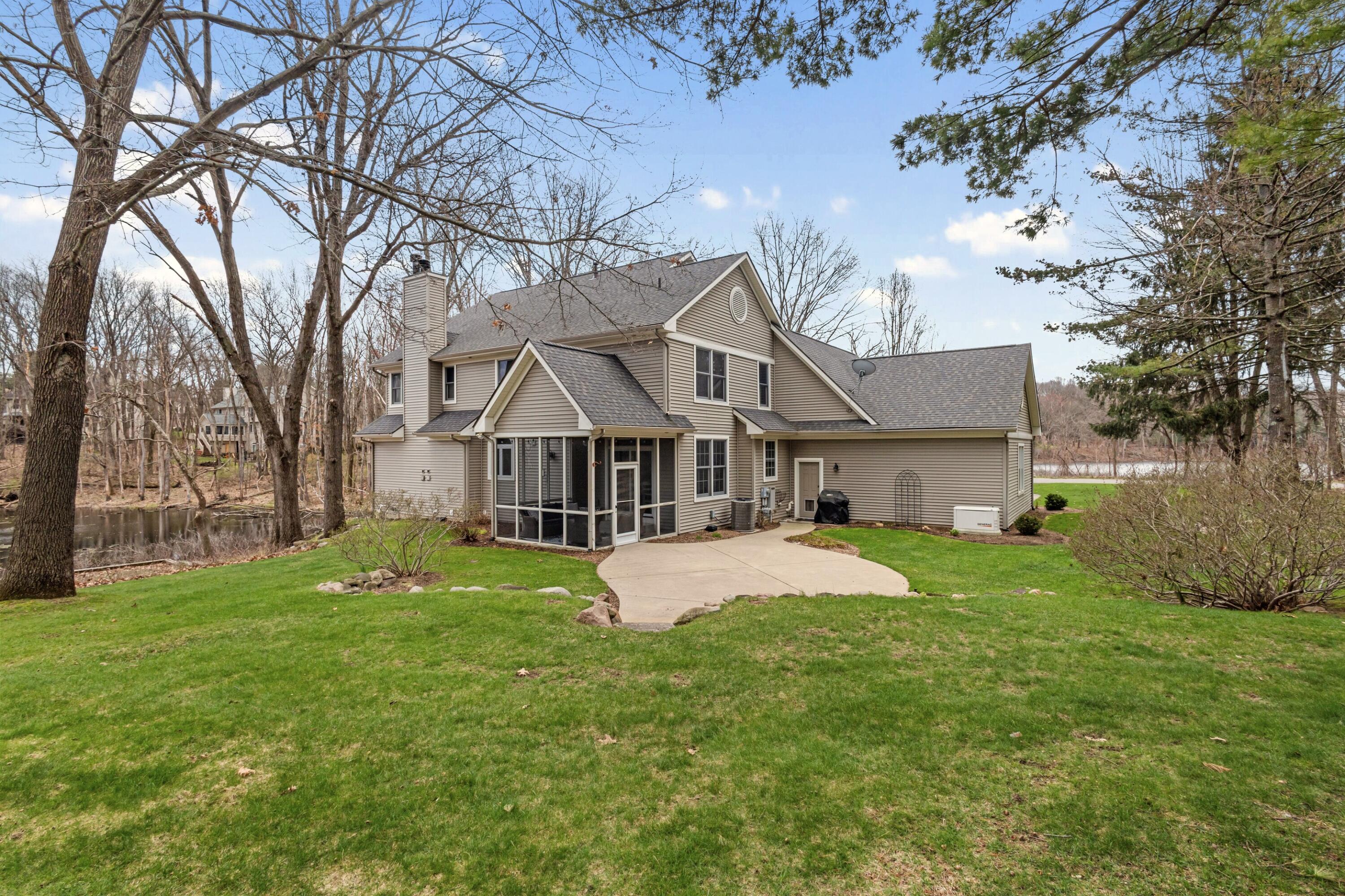 8049 Barony Point
