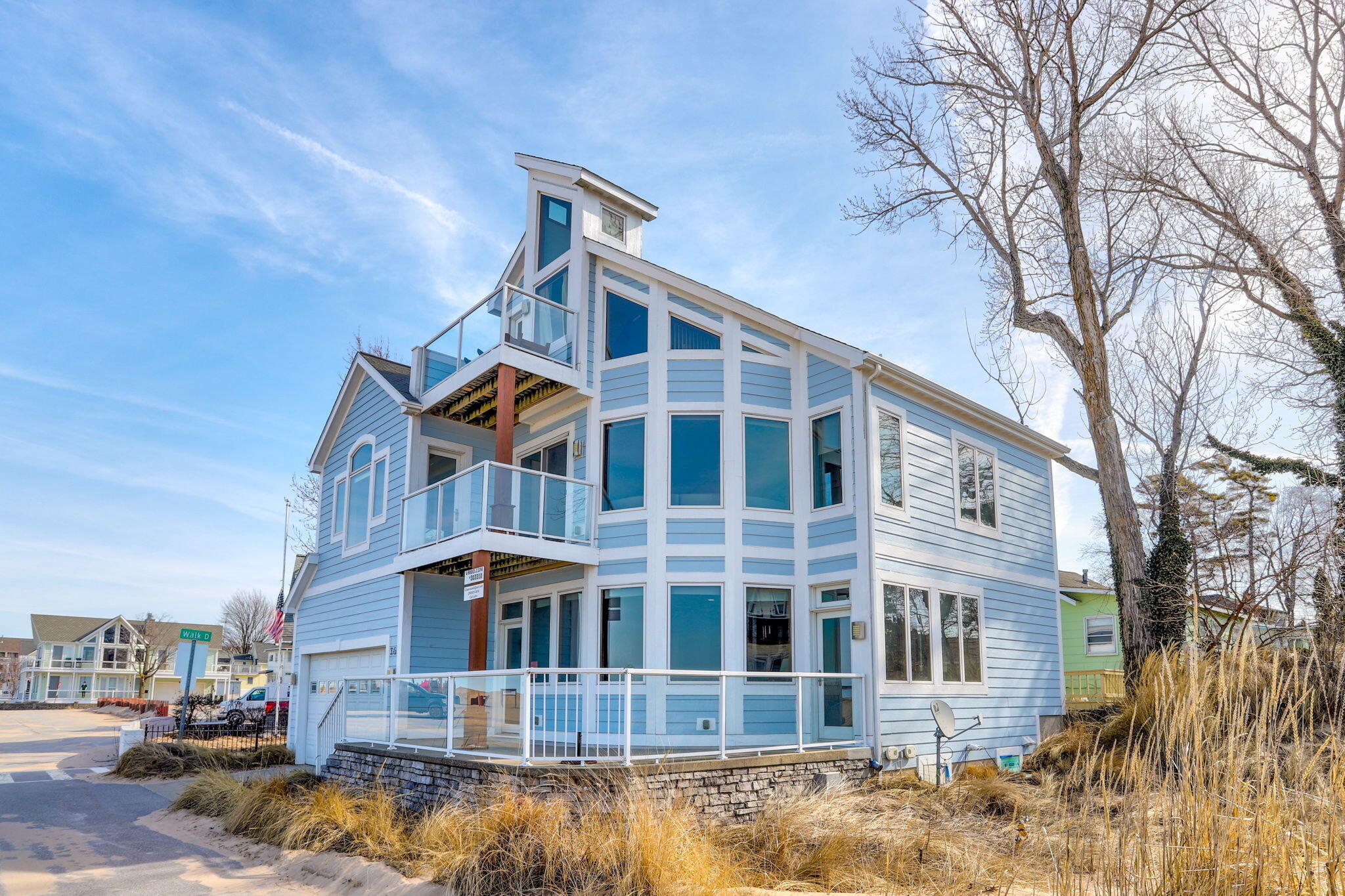36 LakeShore Drive