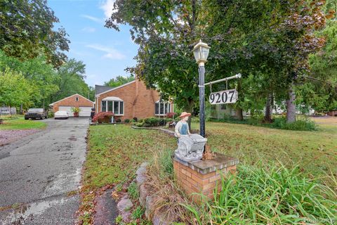 9207 Inkster Road Livonia City MI 48150