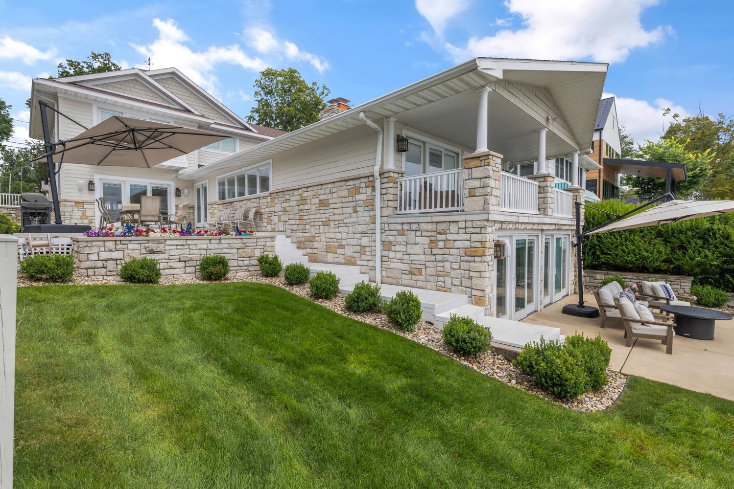 21953 Howell Drive
