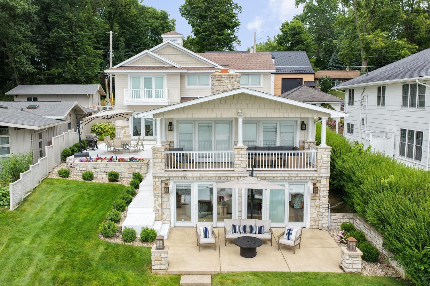 21953 Howell Drive