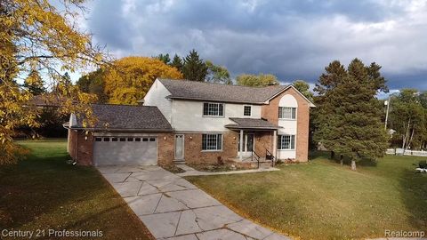100 Longford Drive Rochester Hills City MI 48309