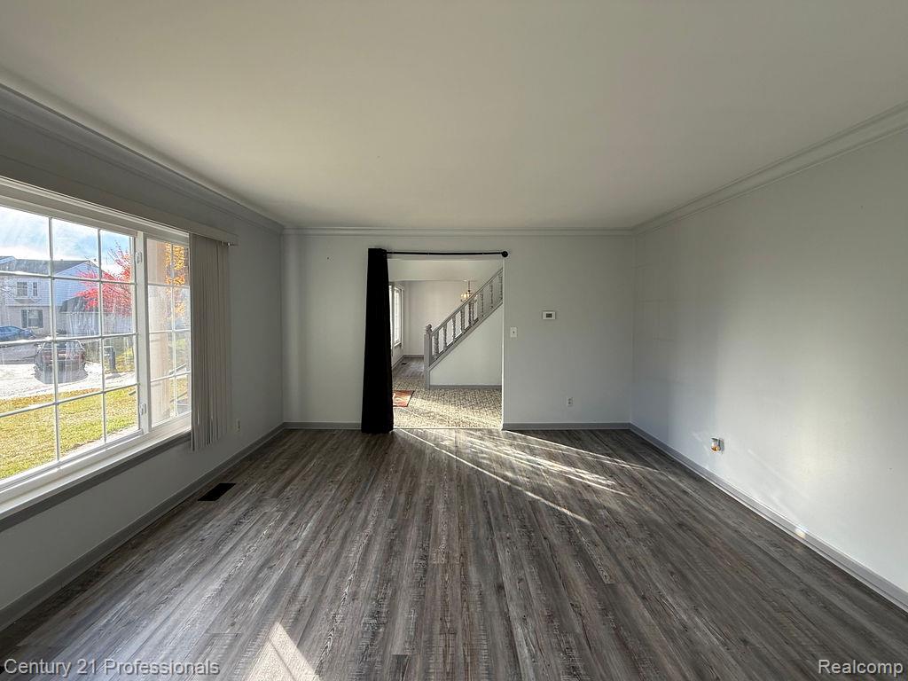 100 Longford Drive