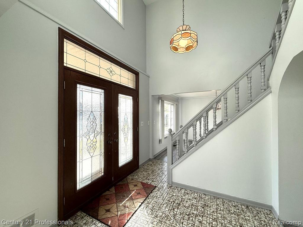 100 Longford Drive