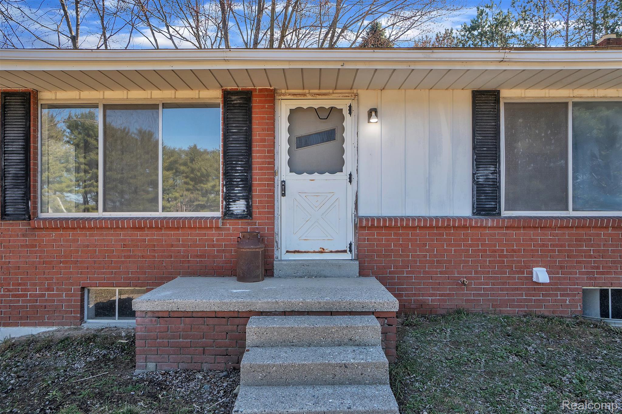 10050 HYNE Road