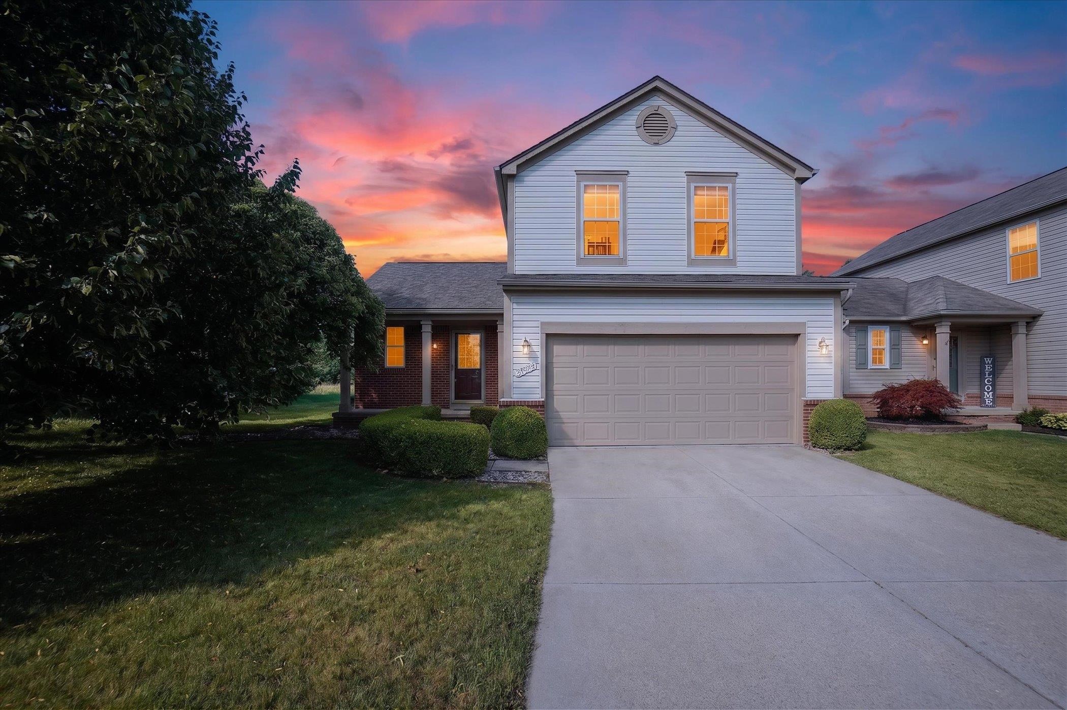 10304 Edgewater Trail