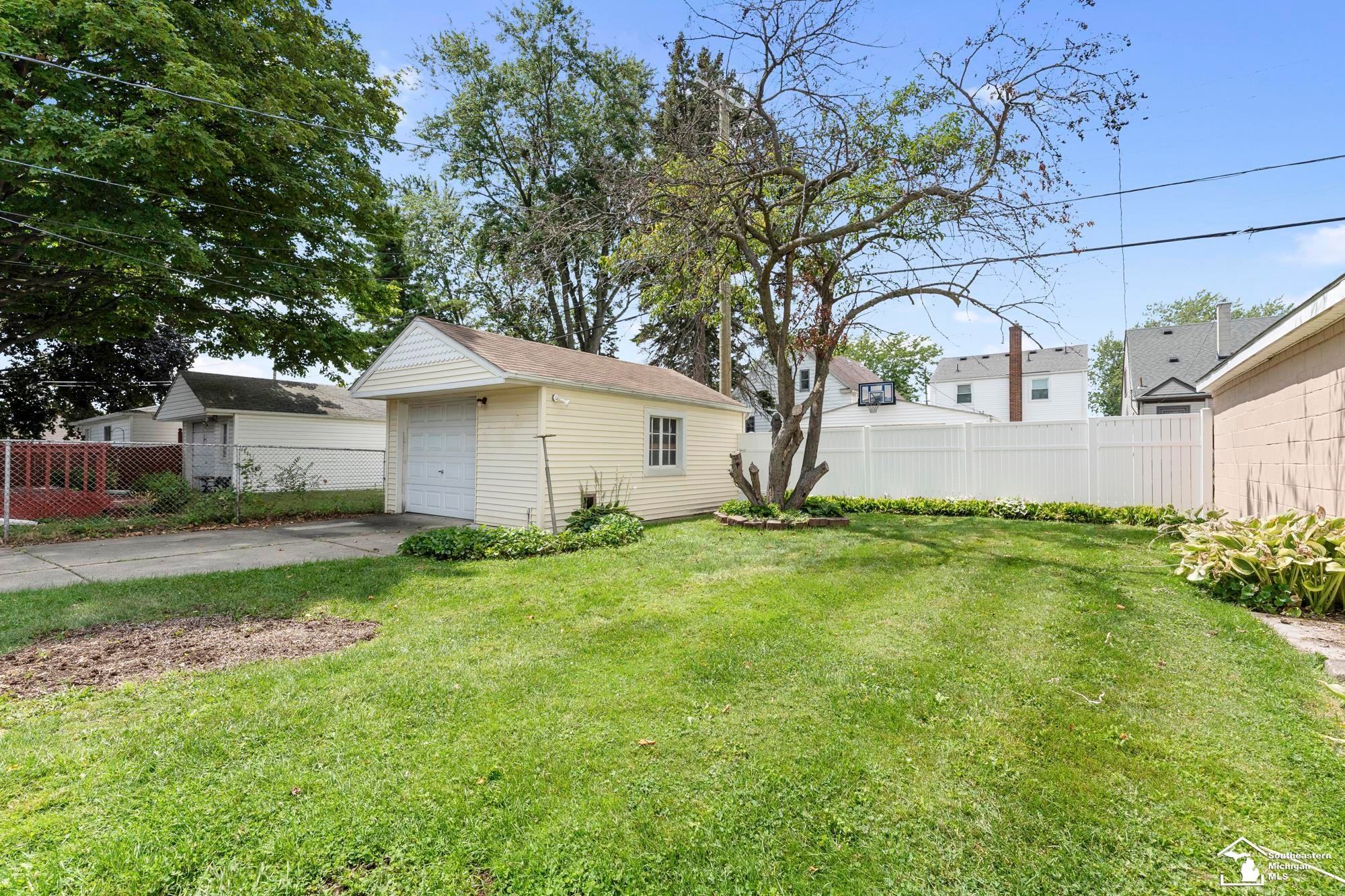 2128 Electric Street