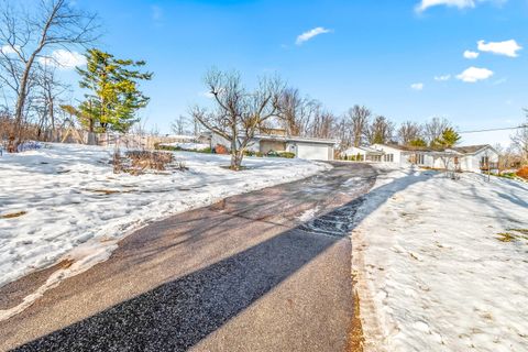 Tiny photo for 1940 Steamburg Road, Hillsdale Township, MI 49242 (MLS # 53025062428)