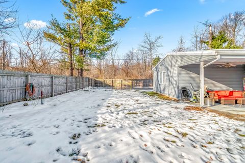 Tiny photo for 1940 Steamburg Road, Hillsdale Township, MI 49242 (MLS # 53025062428)