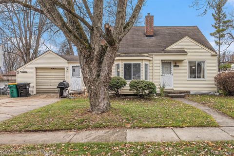 22069 Albion Avenue Farmington City MI 48336