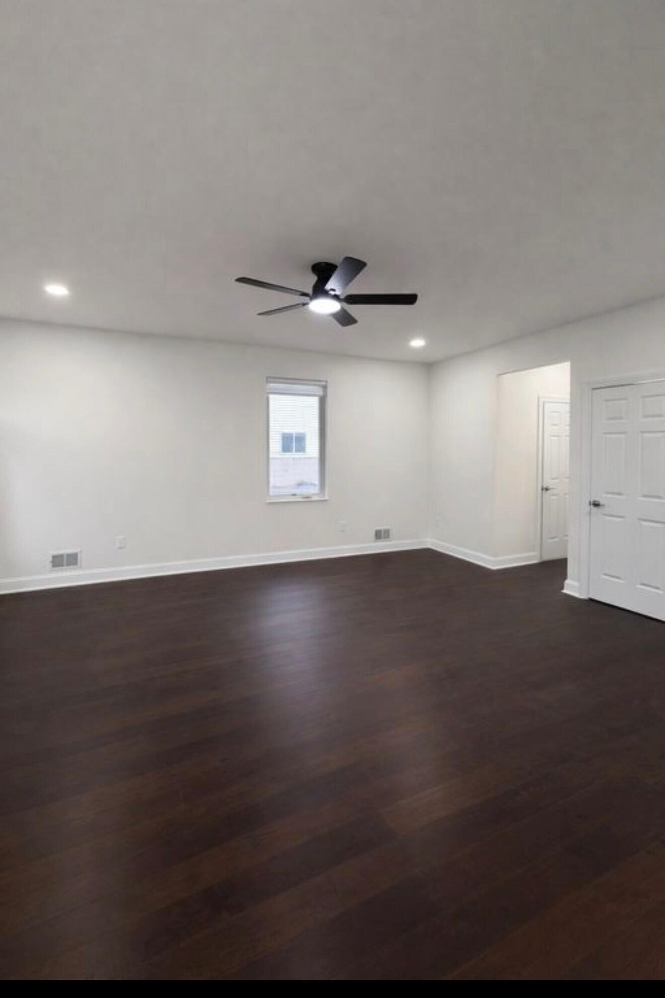 2594 Eastlawn Avenue