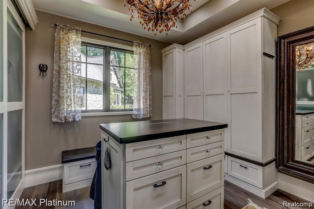 Howell, Michigan, 48843, United States, 5 Bedrooms Bedrooms, ,6 BathroomsBathrooms,Residential,Active,2027301