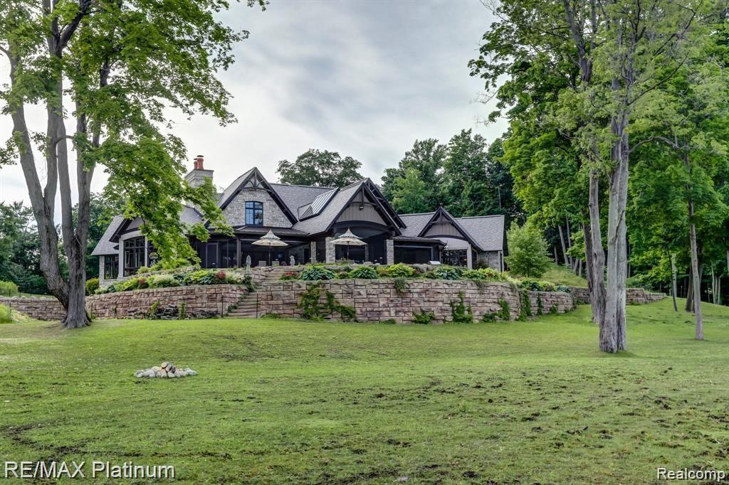Howell, Michigan, 48843, United States, 5 Bedrooms Bedrooms, ,6 BathroomsBathrooms,Residential,Active,2027301