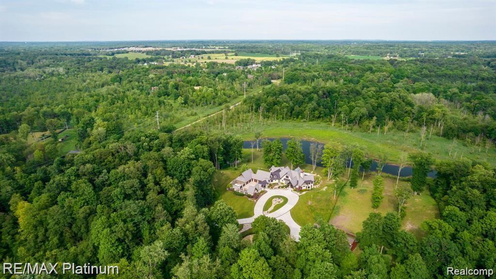 Howell, Michigan, 48843, United States, 5 Bedrooms Bedrooms, ,6 BathroomsBathrooms,Residential,Active,2027301