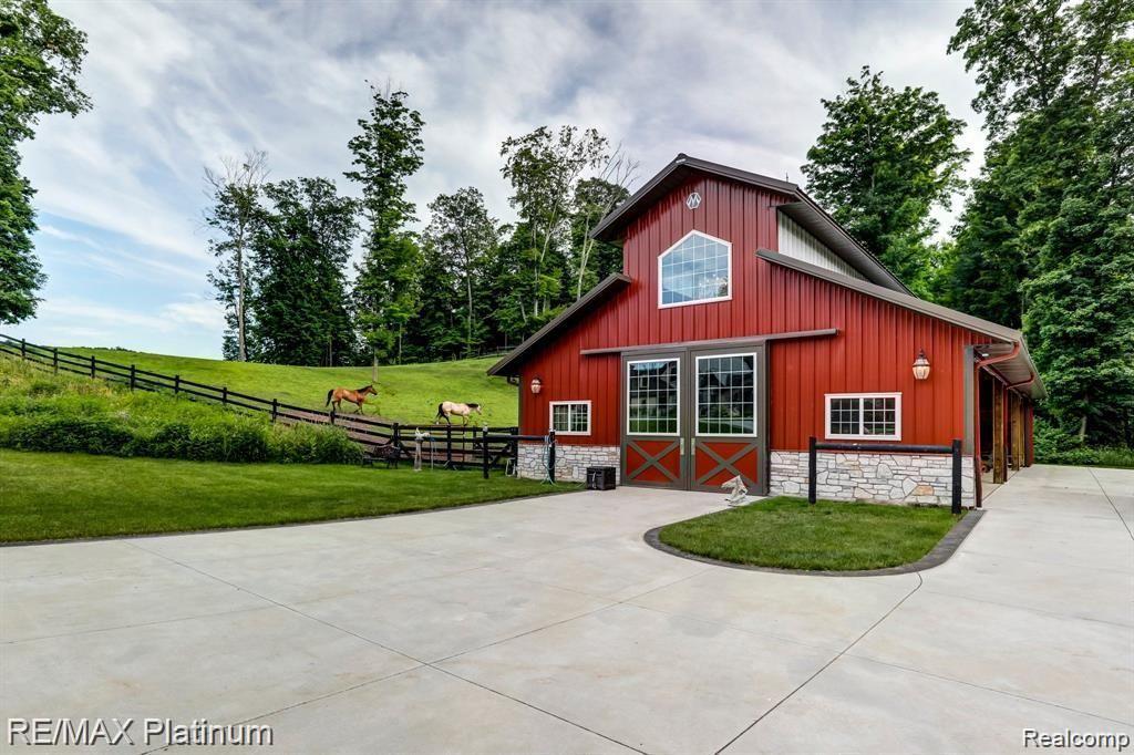 Howell, Michigan, 48843, United States, 5 Bedrooms Bedrooms, ,6 BathroomsBathrooms,Residential,Active,2027301