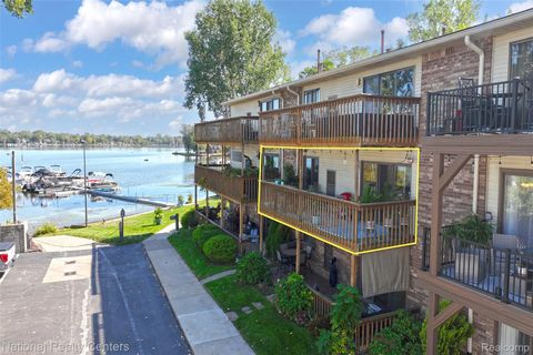 895 S Pontiac Trail C203 Walled Lake City MI 48390