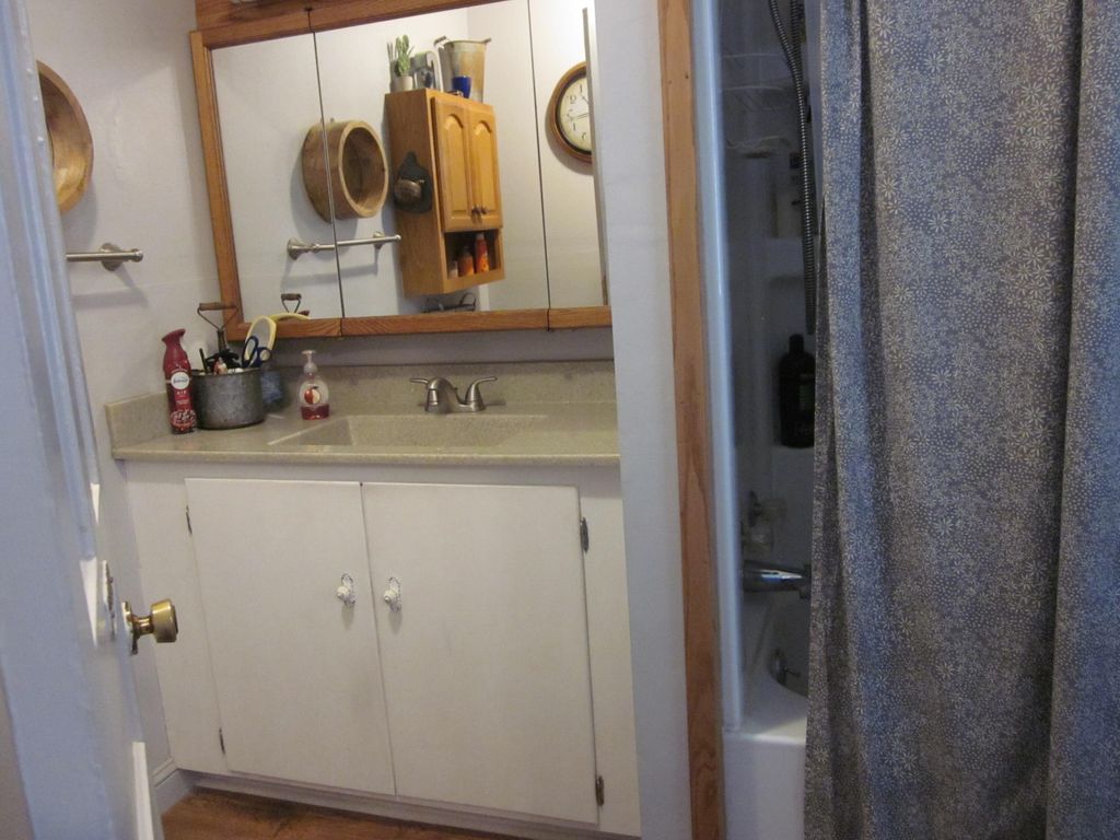 listing image 50