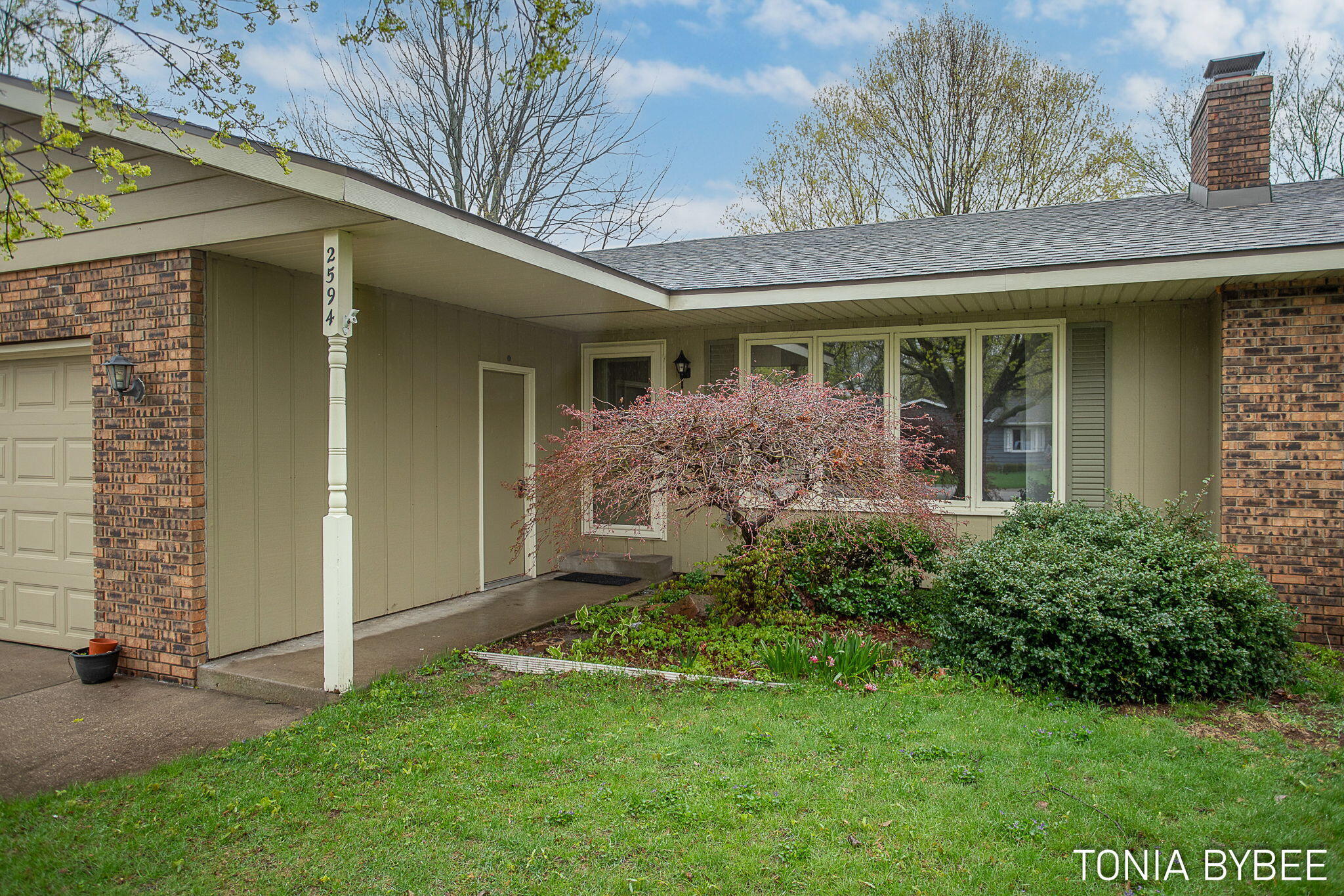 2594 West Chester Drive