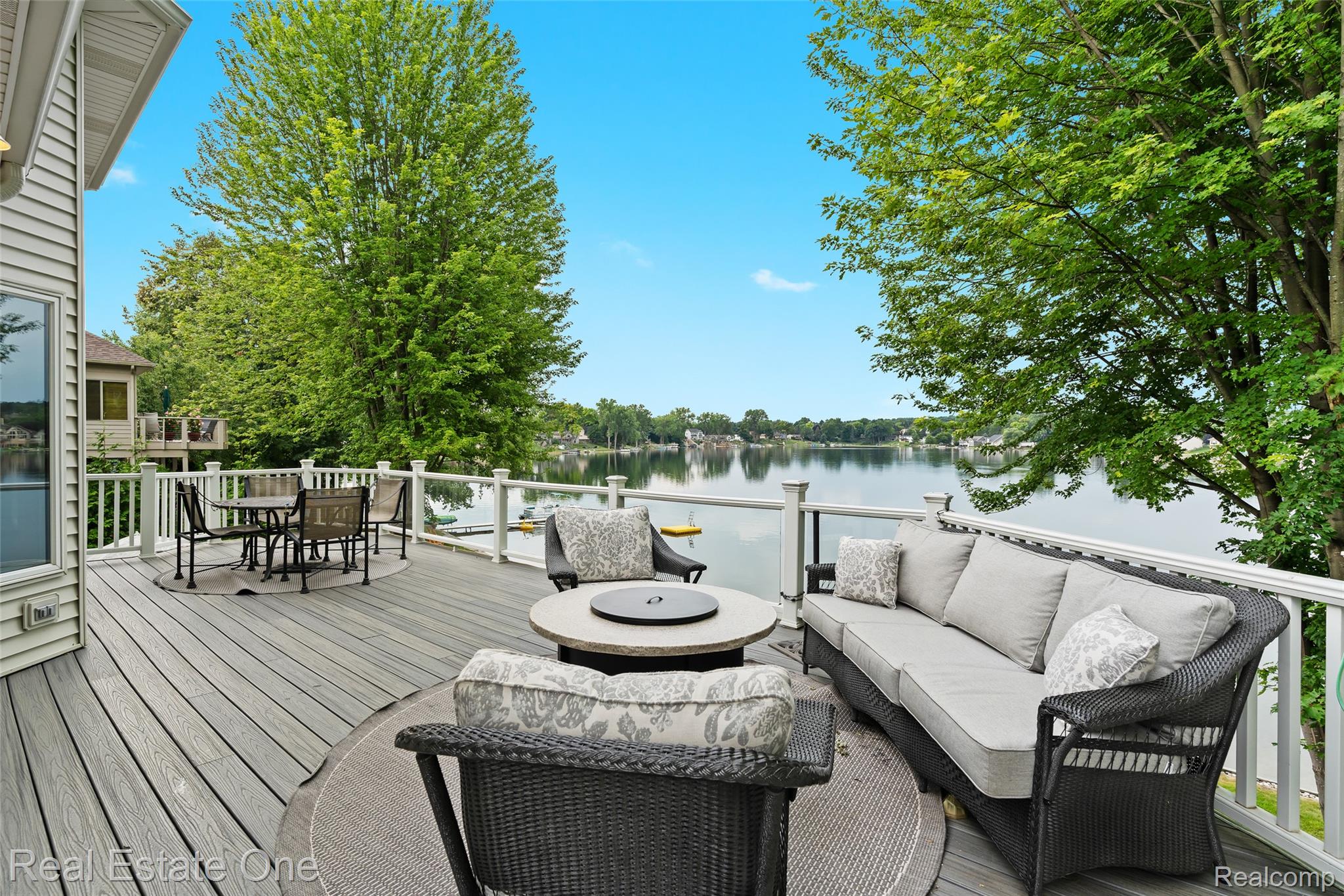 16048 Pine Bluff Court