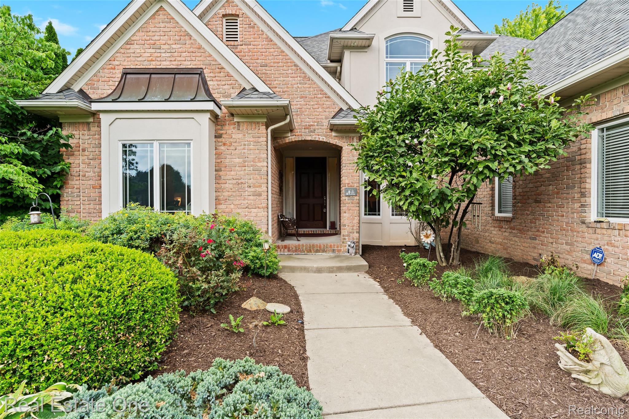 16048 Pine Bluff Court