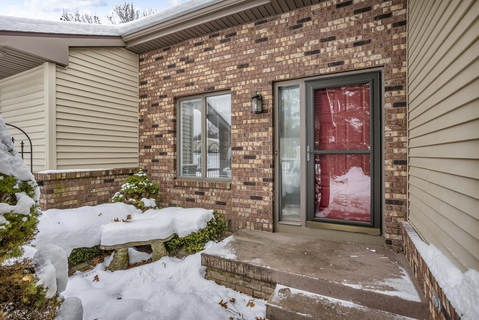 2815 S Wooddale Drive