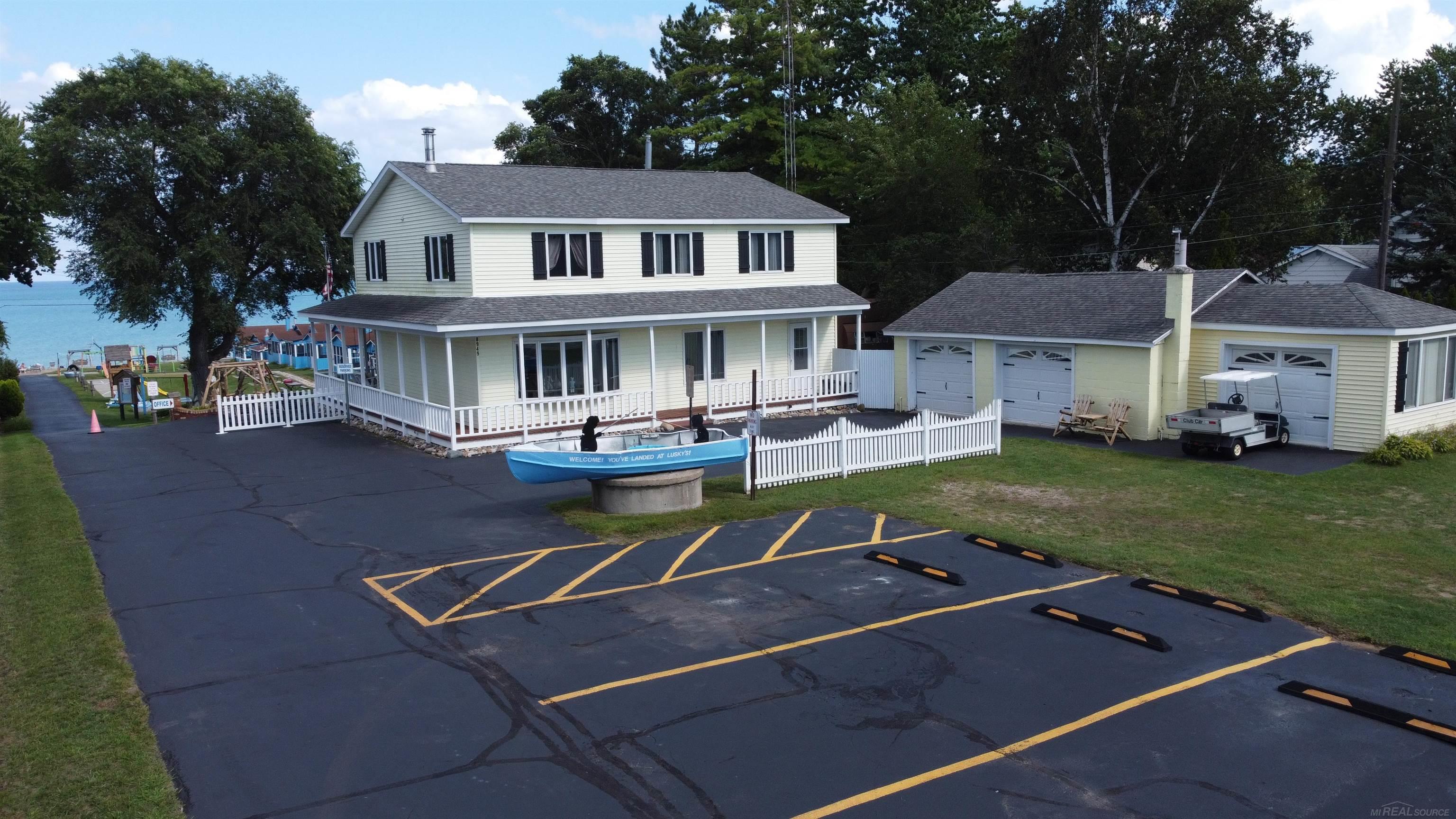 8949 Lakeshore Rd Road