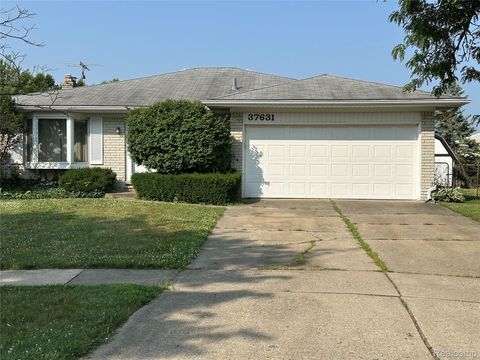 37631 Douglas Court Sterling Heights City MI 48310