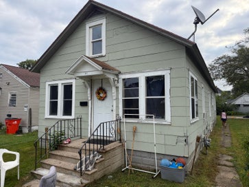 981 Pearl Street Benton Harbor City MI 49022