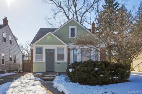 929 Larkmoor Boulevard Berkley City MI 48072