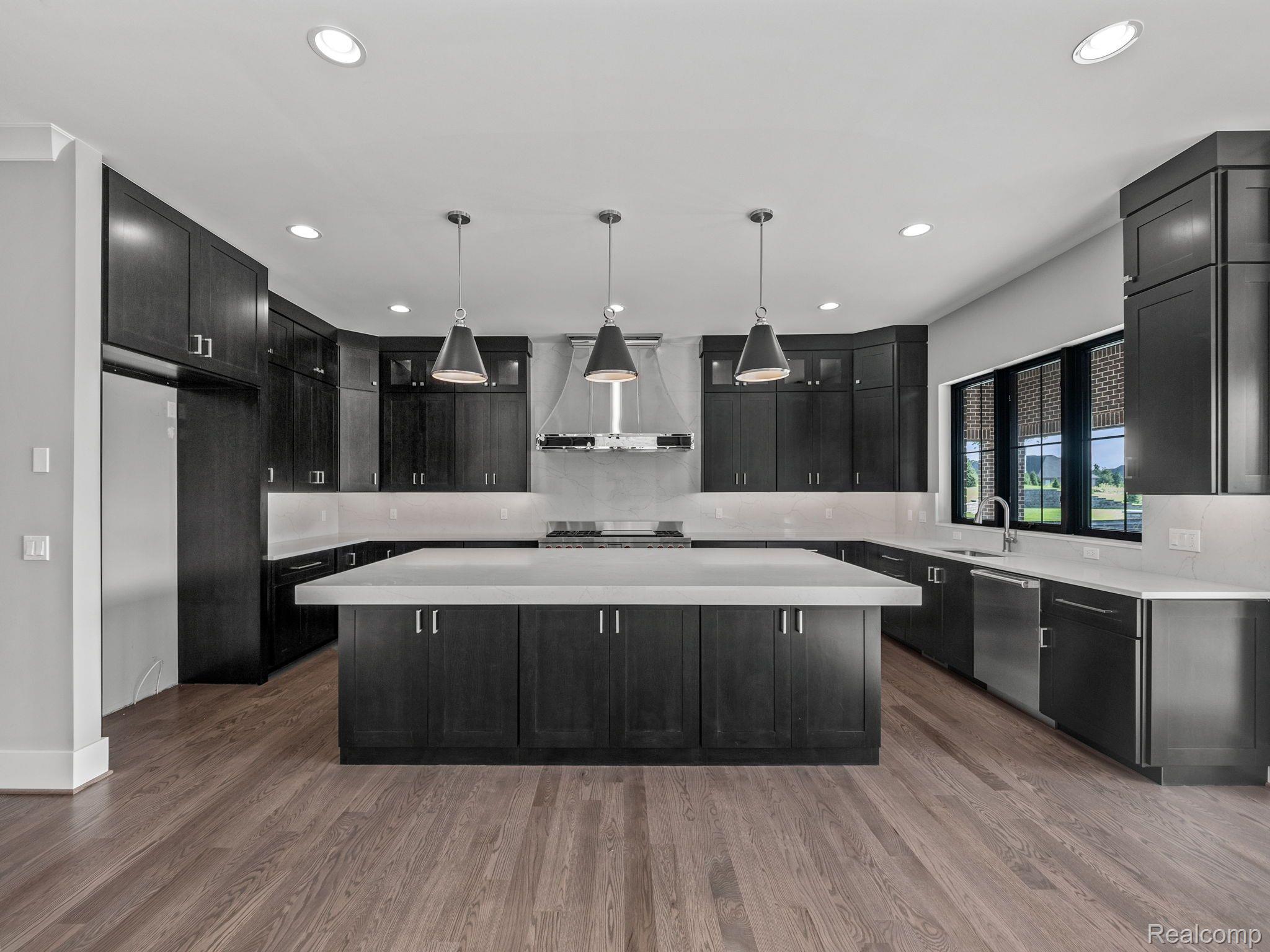 2605 FAIRWAY