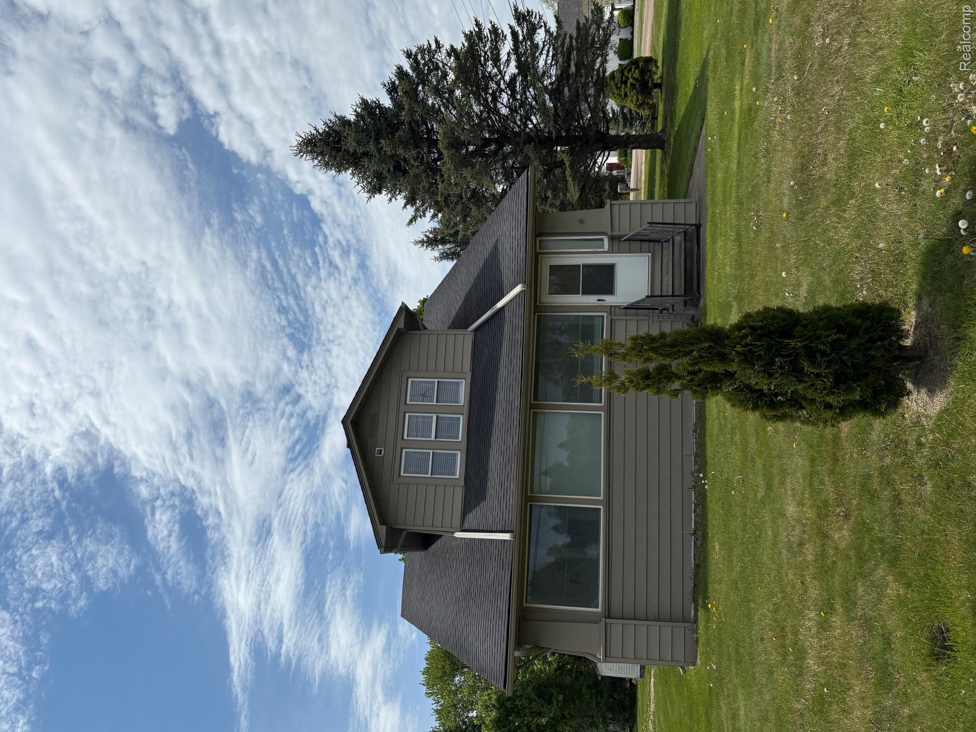 2175 W Auburn Road