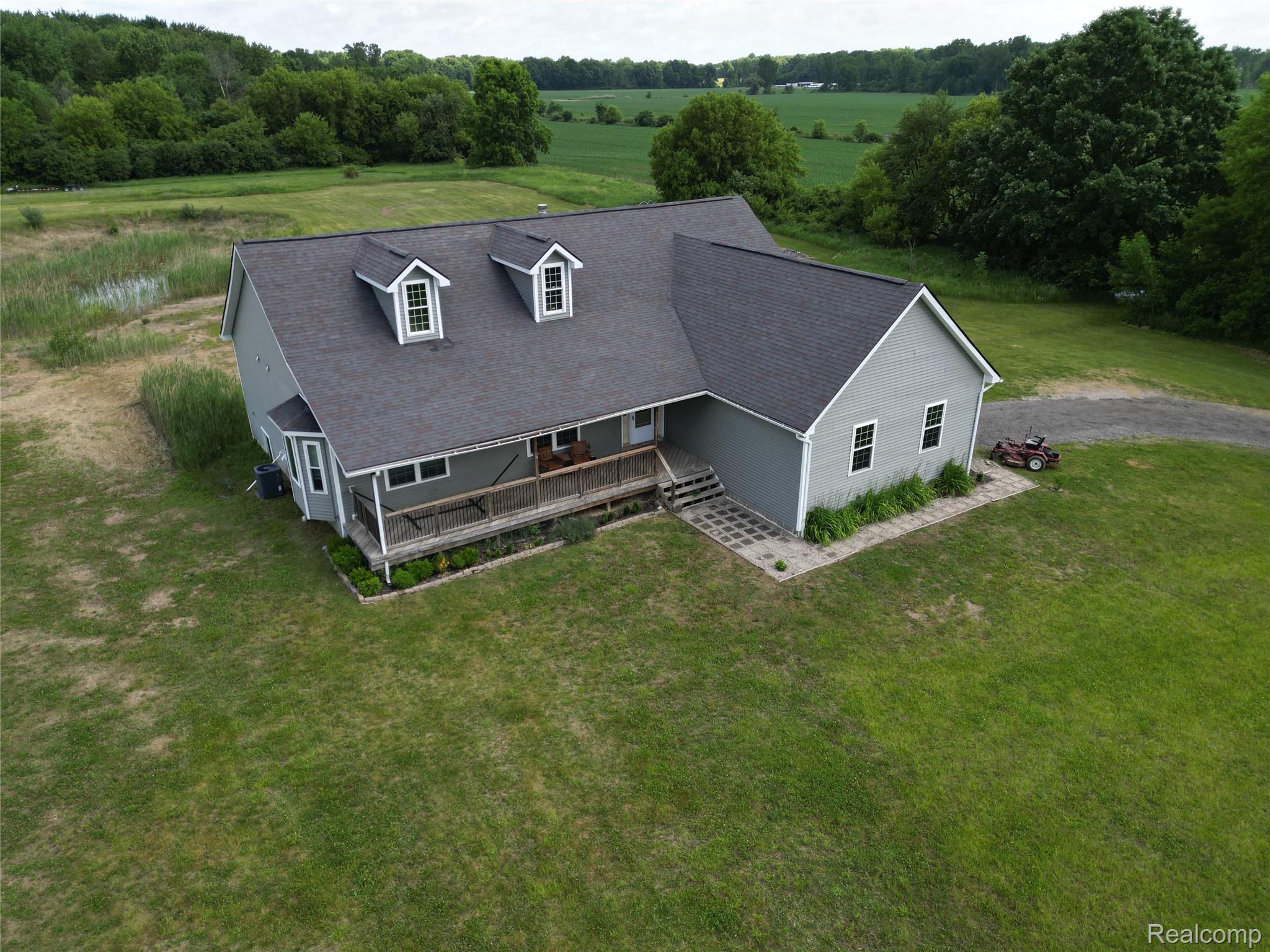 2543 Greenwood Road