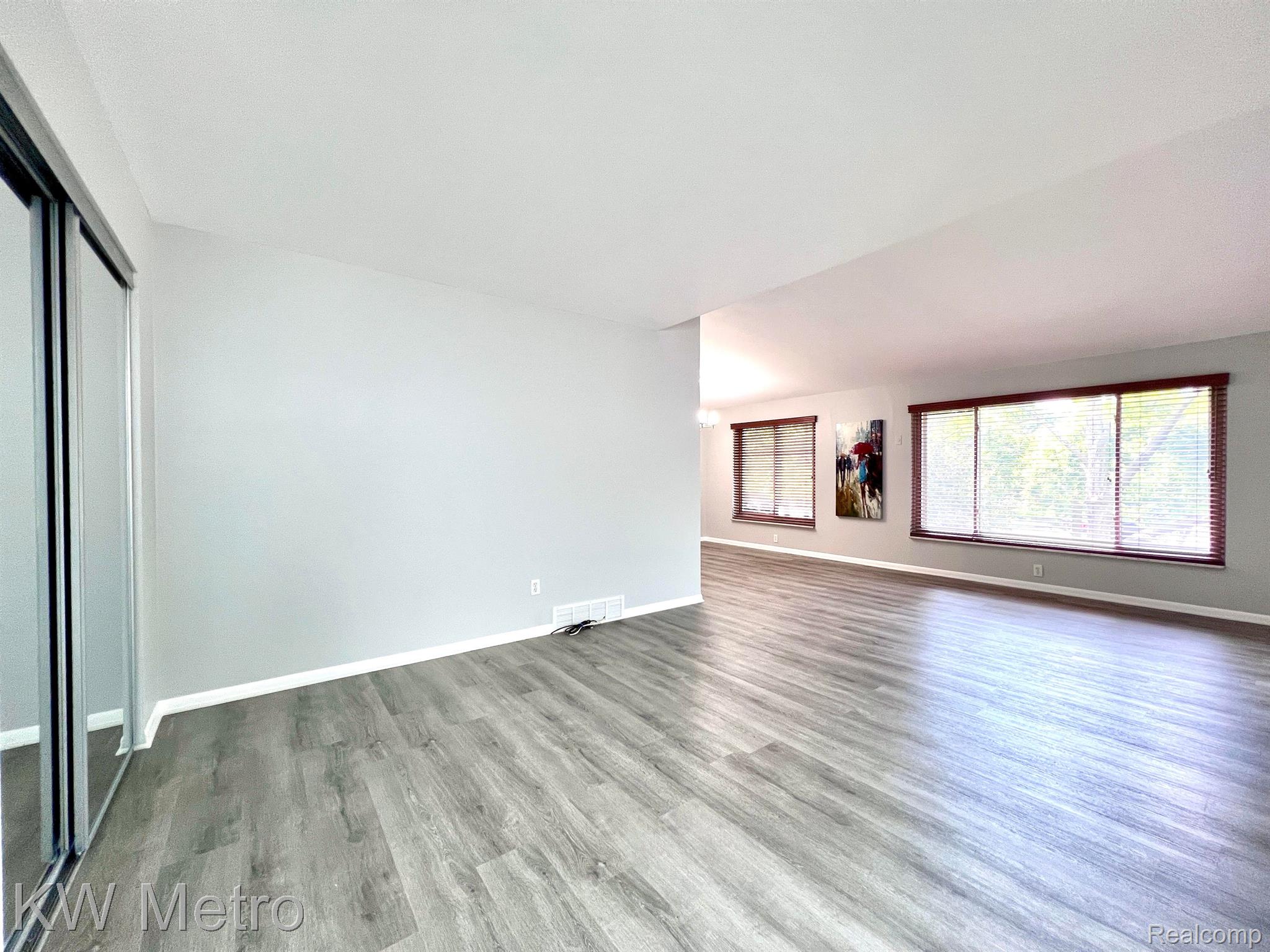 850 N ADAMS Road 6