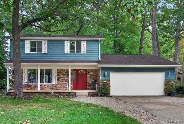 13305 CRANE RIDGE DR, FENTON, MI 48430 - Image a67325aec7f6672bc8f8d595cd0238c1/1597288746