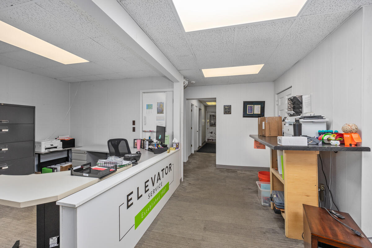 833 Ottawa Avenue NW