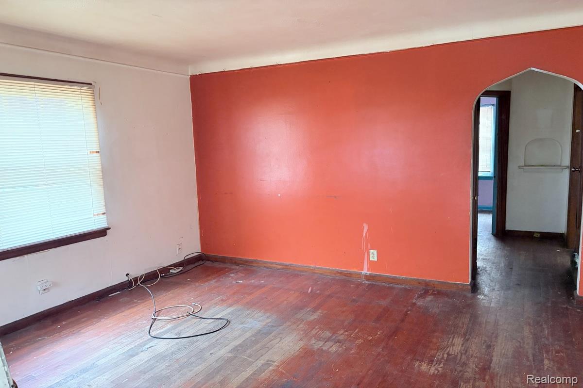 20300 Hickory Street