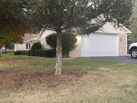 4163 Nancy Drive Brighton City MI 48114