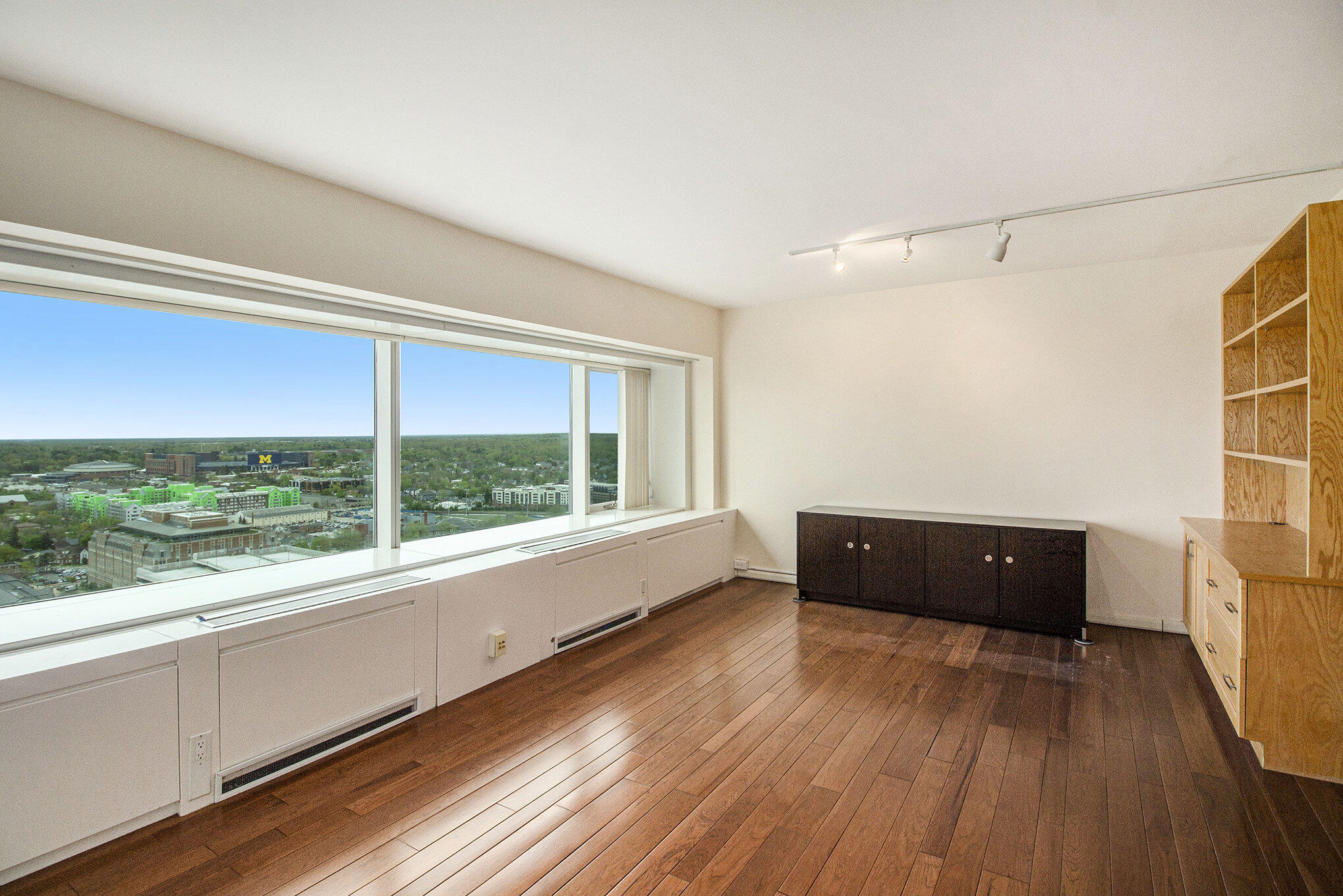 555 E William Street 25J