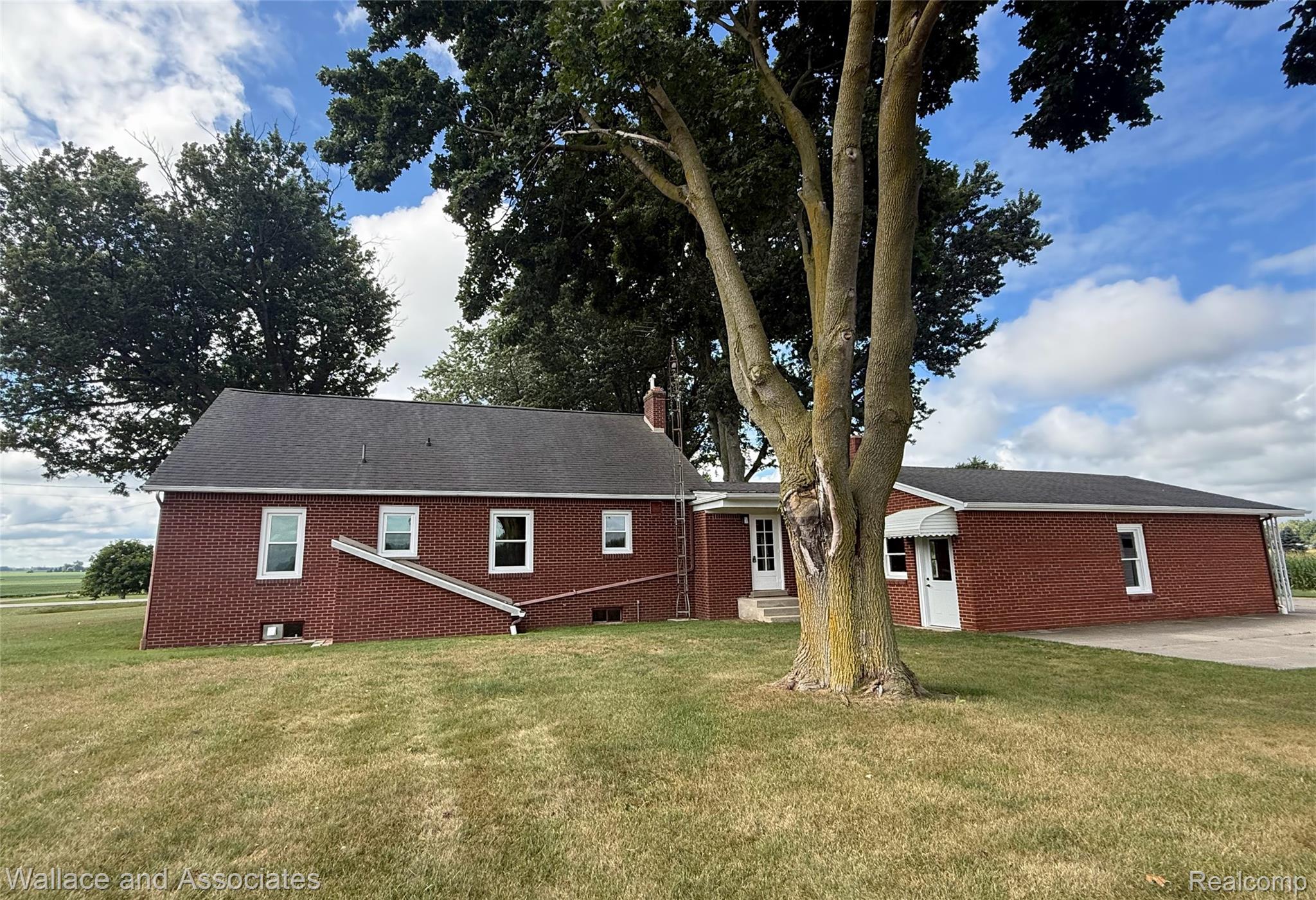 365 E Peck Road