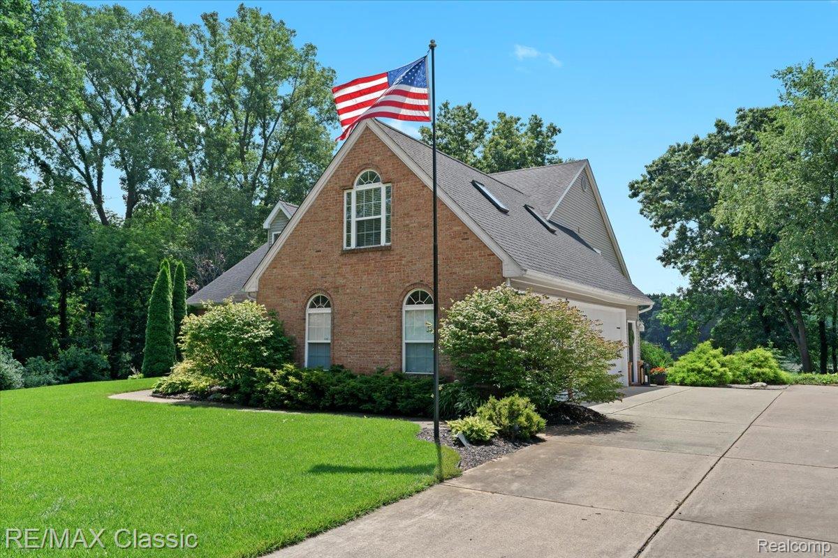 2821 Allison Lane