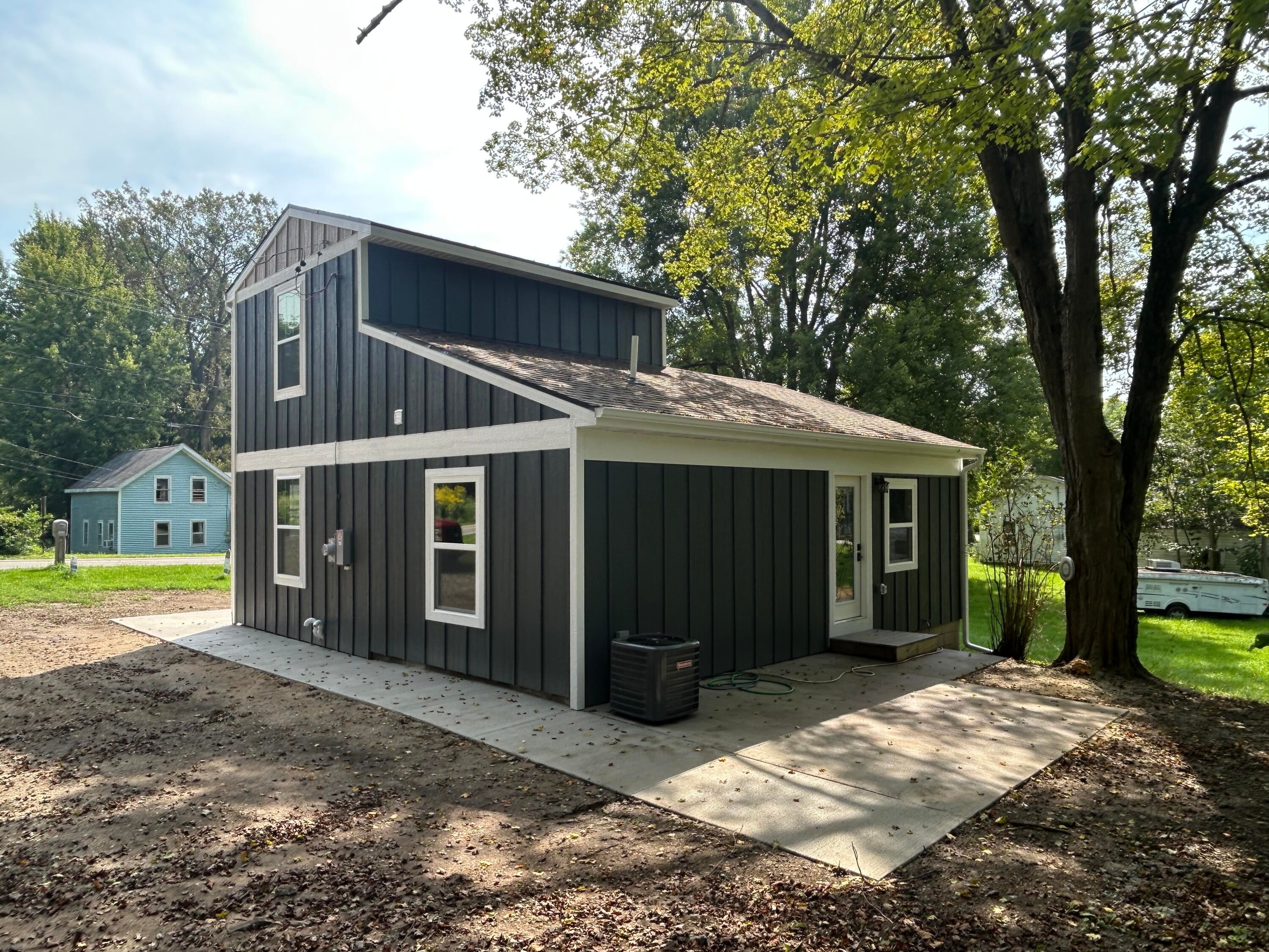 725 N Paw Paw Street