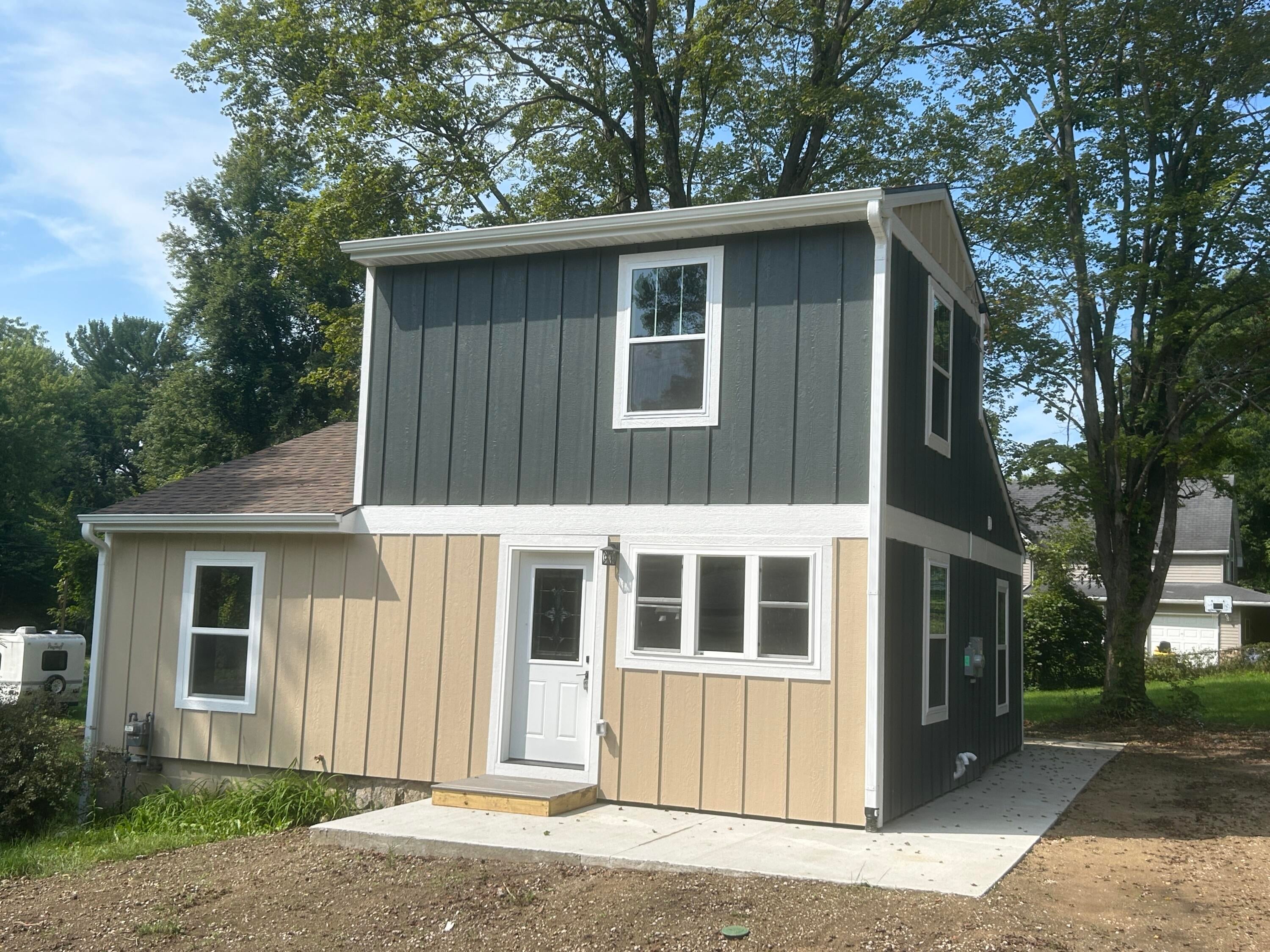 725 N Paw Paw Street