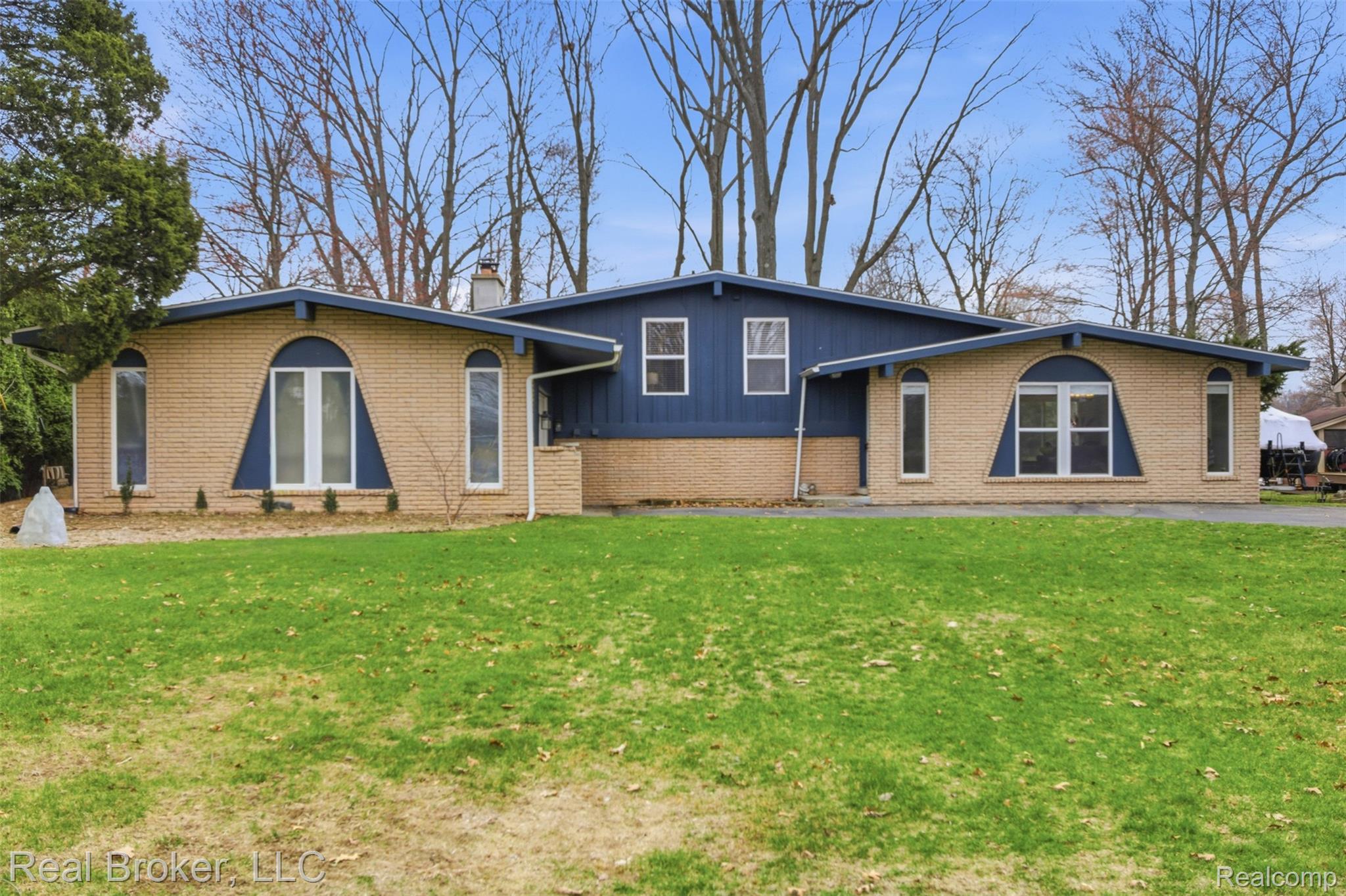 7514 Capri Drive