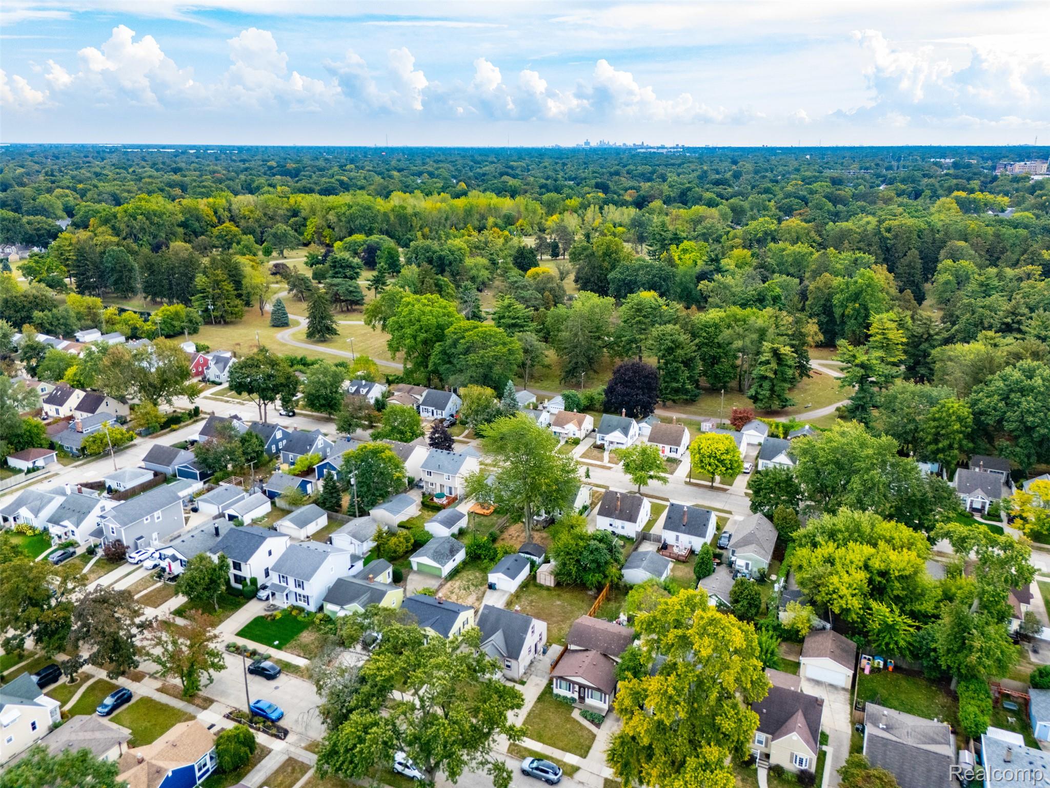 Royal Oak City, Michigan 48067, United States, 3 Bedrooms Bedrooms, ,2 BathroomsBathrooms,Residential,Coming Soon,219218