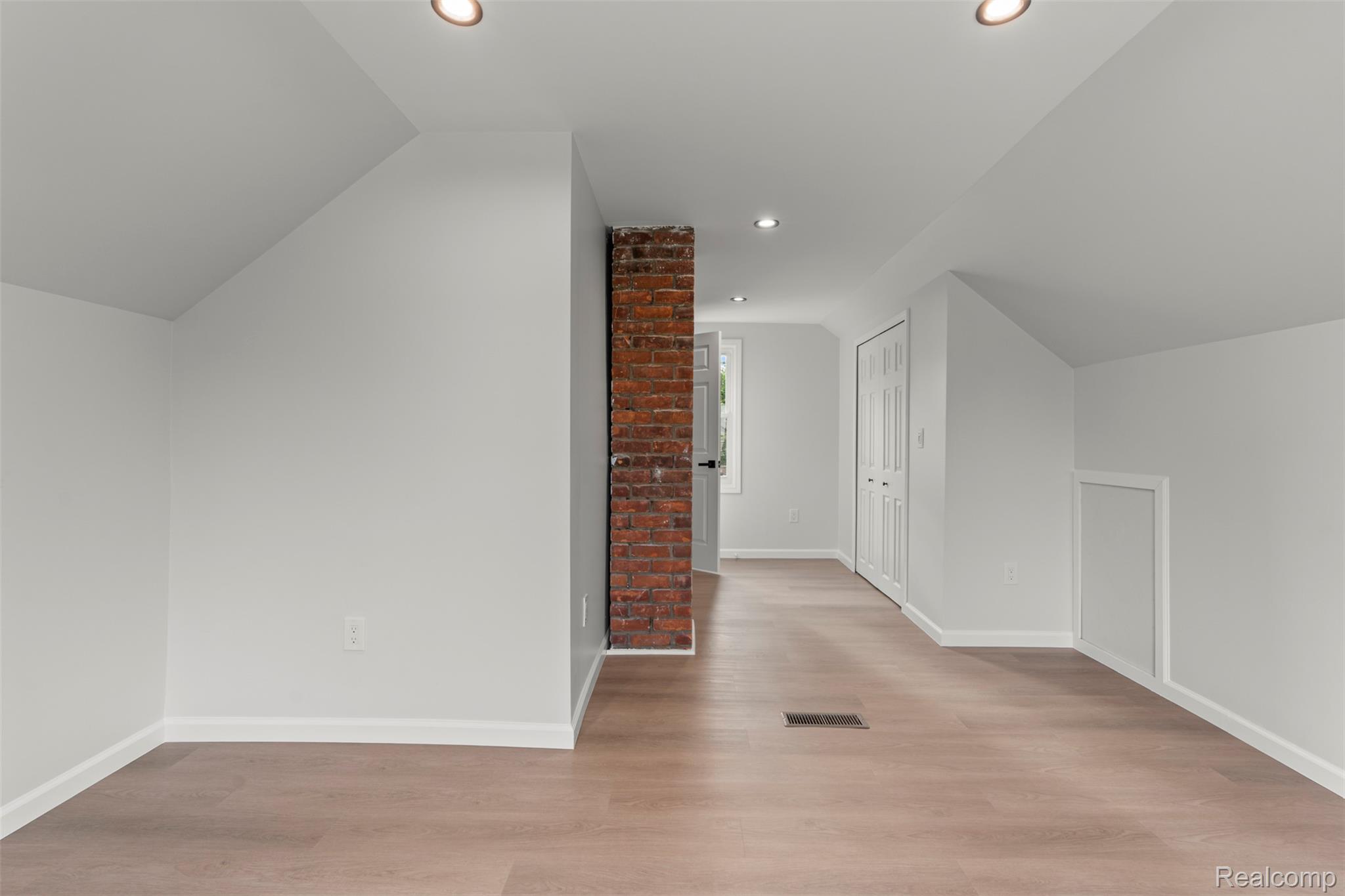 Royal Oak City, Michigan 48067, United States, 3 Bedrooms Bedrooms, ,2 BathroomsBathrooms,Residential,Coming Soon,219218