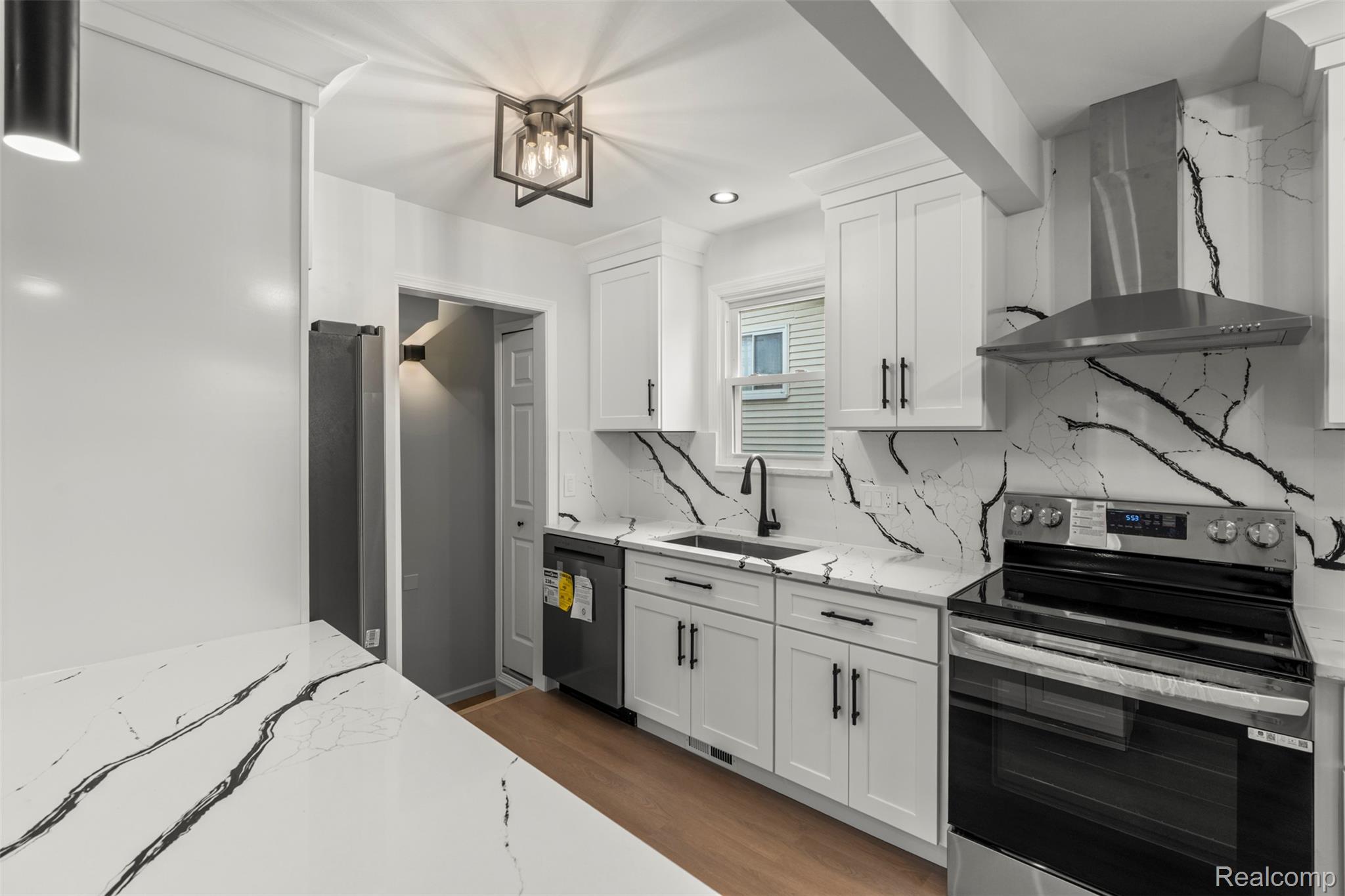 Royal Oak City, Michigan 48067, United States, 3 Bedrooms Bedrooms, ,2 BathroomsBathrooms,Residential,Coming Soon,219218