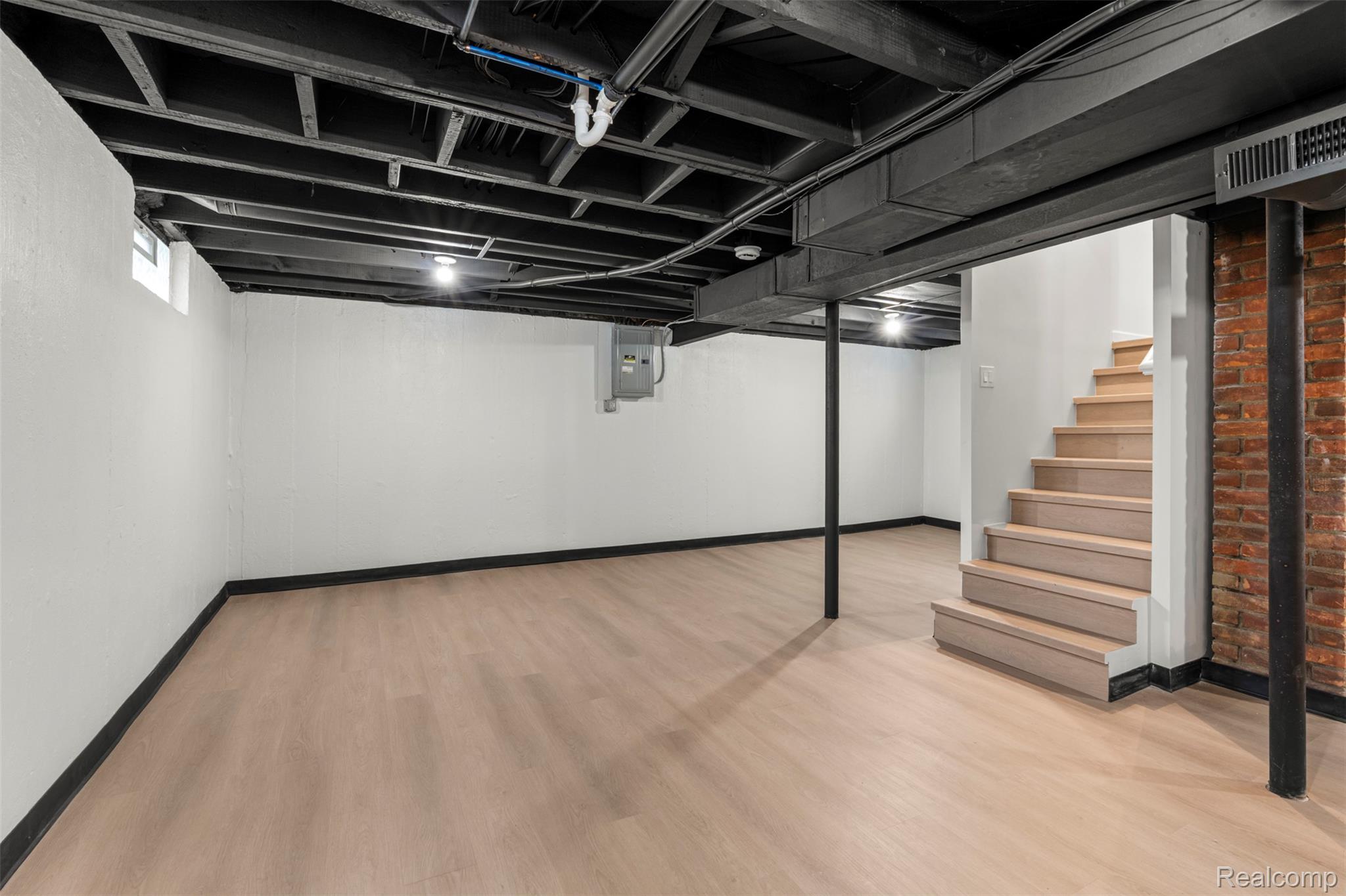 Royal Oak City, Michigan 48067, United States, 3 Bedrooms Bedrooms, ,2 BathroomsBathrooms,Residential,Coming Soon,219218