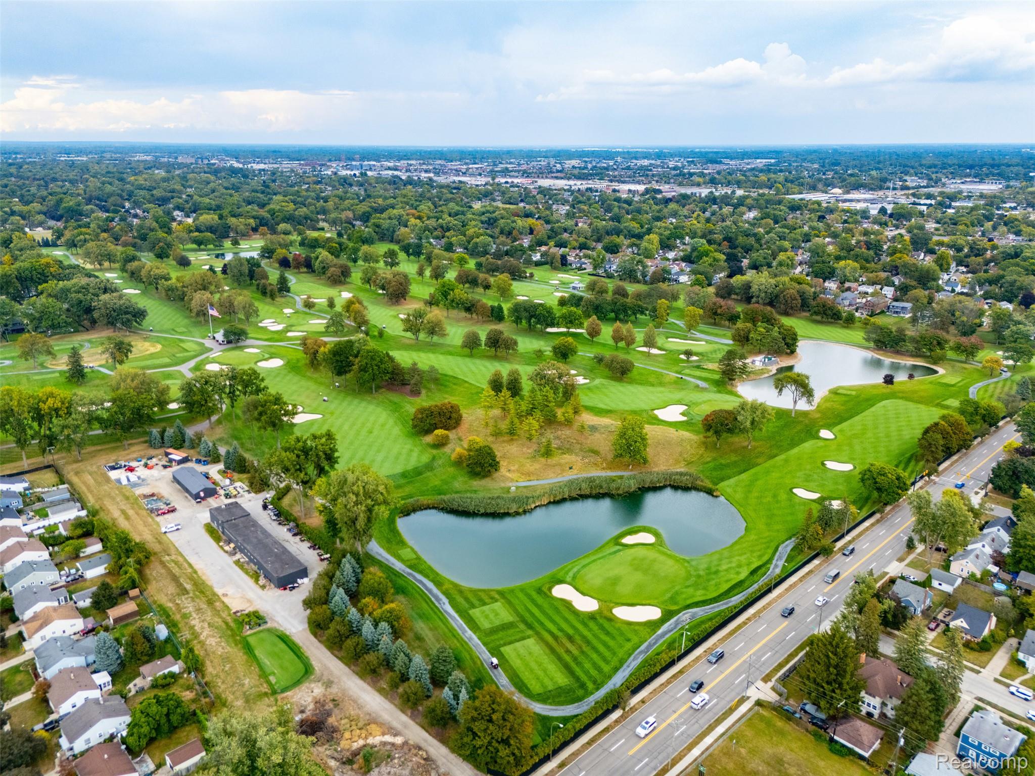 Royal Oak City, Michigan 48067, United States, 3 Bedrooms Bedrooms, ,2 BathroomsBathrooms,Residential,Coming Soon,219218