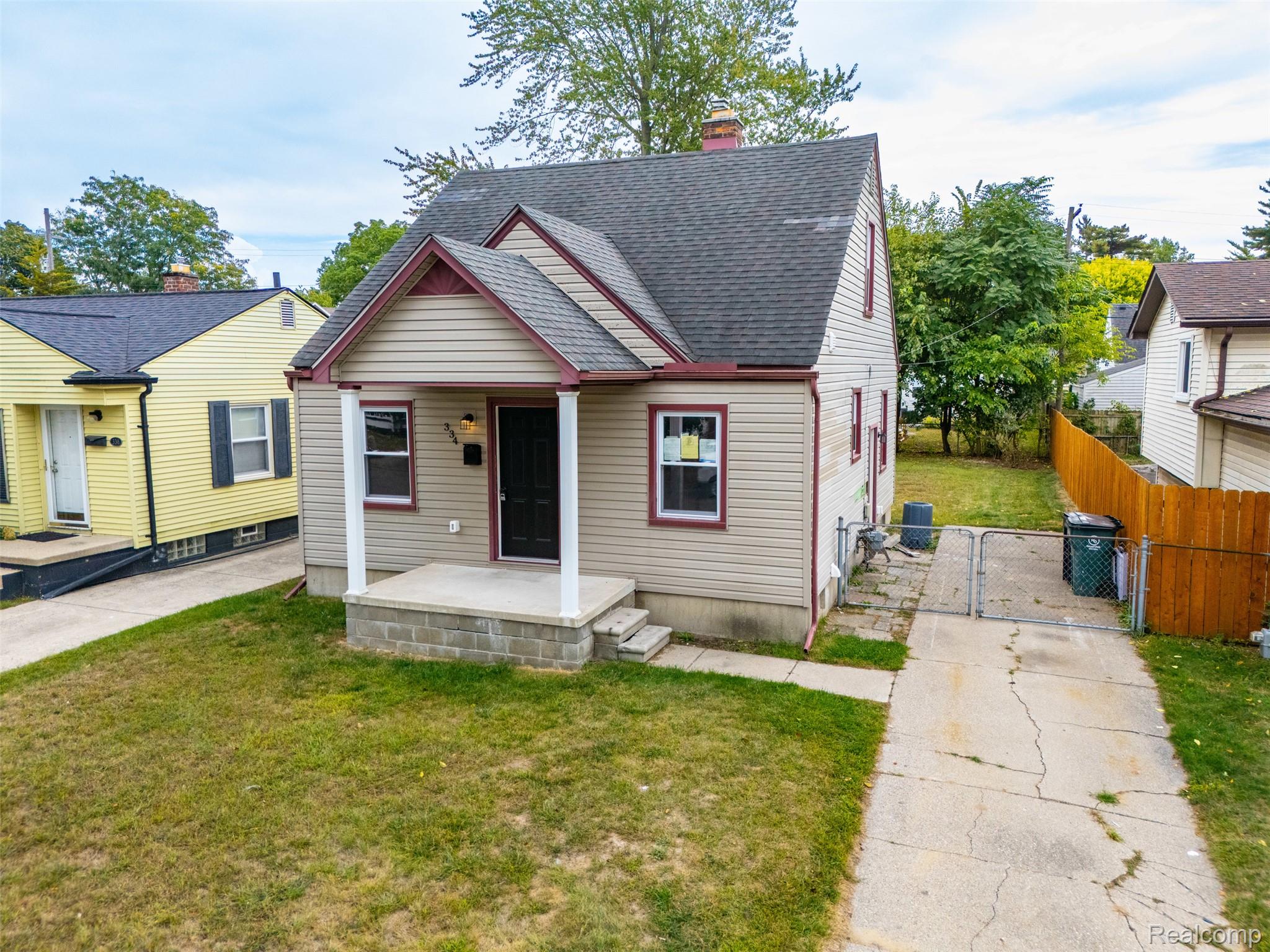 Royal Oak City, Michigan 48067, United States, 3 Bedrooms Bedrooms, ,2 BathroomsBathrooms,Residential,Coming Soon,219218