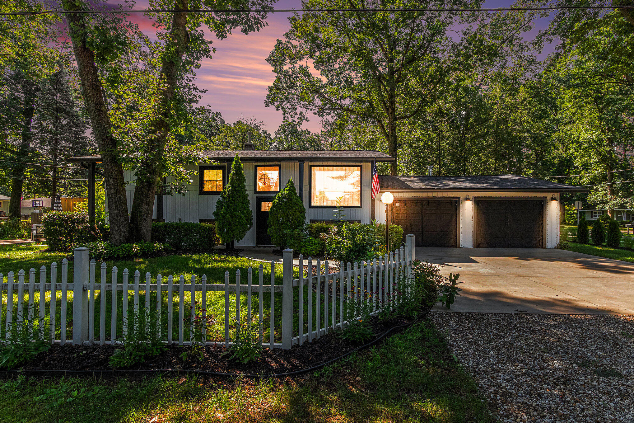 819 W Michigan Street